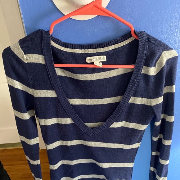 Aeropostale Sweater - Picture 1 of 3